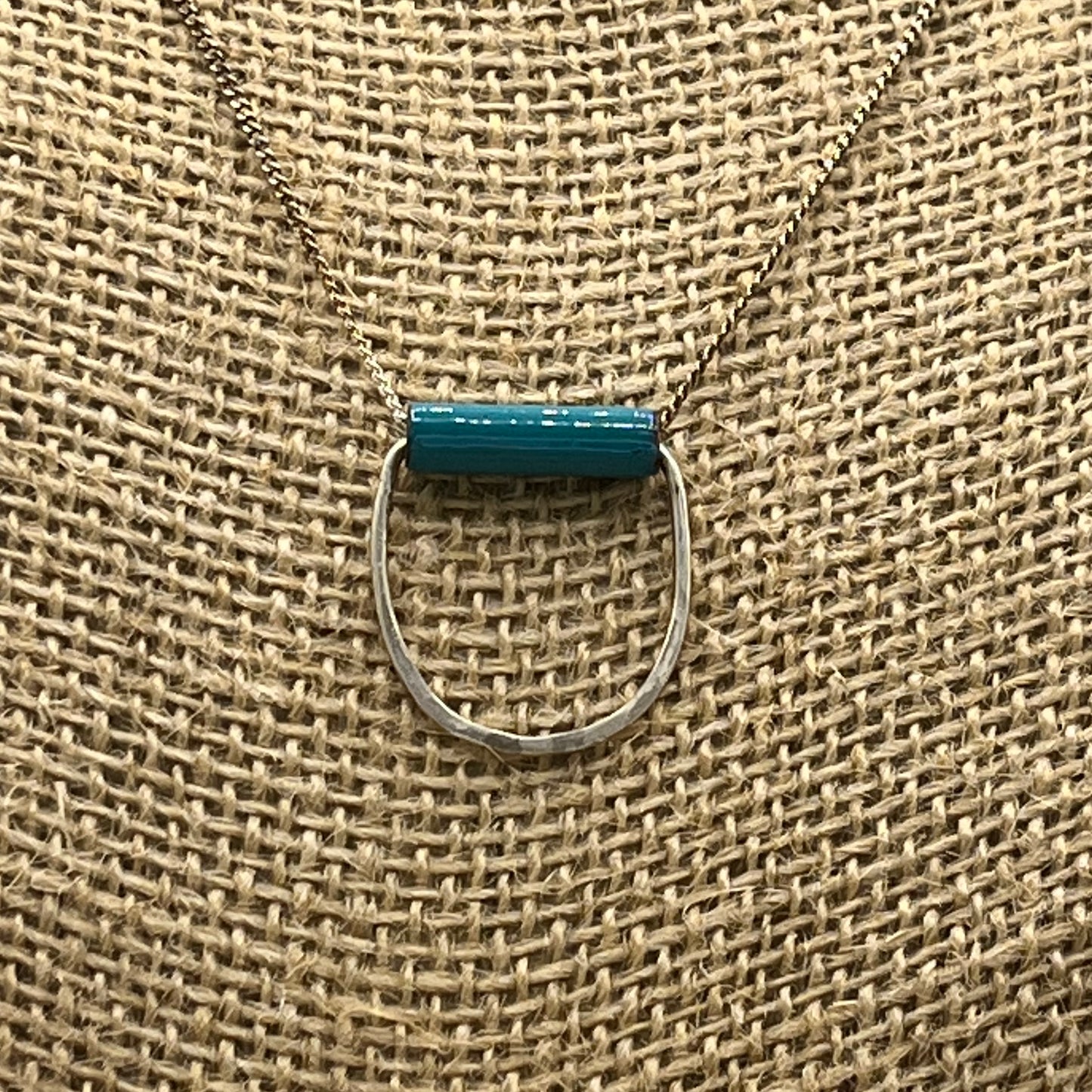 Linear Necklace